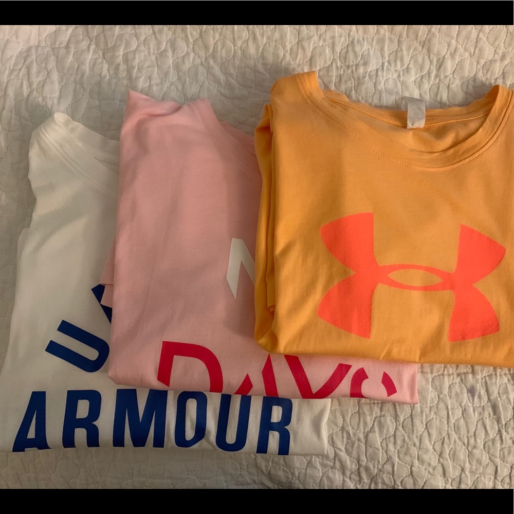 3 Ladies UA t-shirts